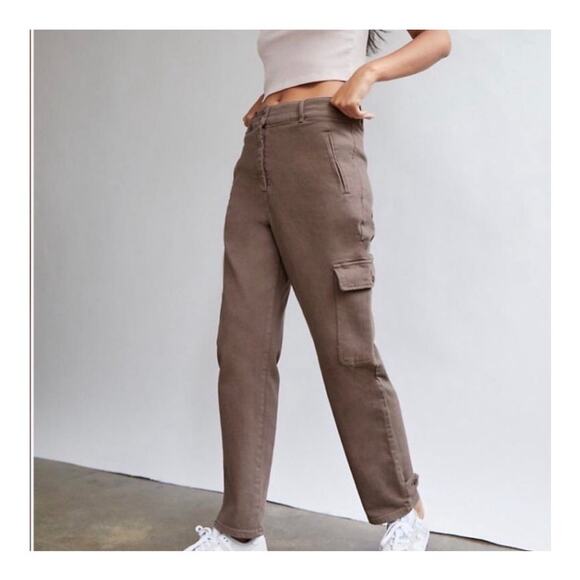 Wilfred Free Pants - Aritzia Wilfred Free Modern Cargo Pants Taupe size 6